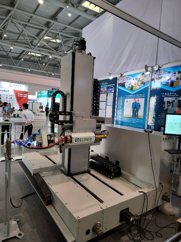 焊接機(jī)器(qì)人(rén)